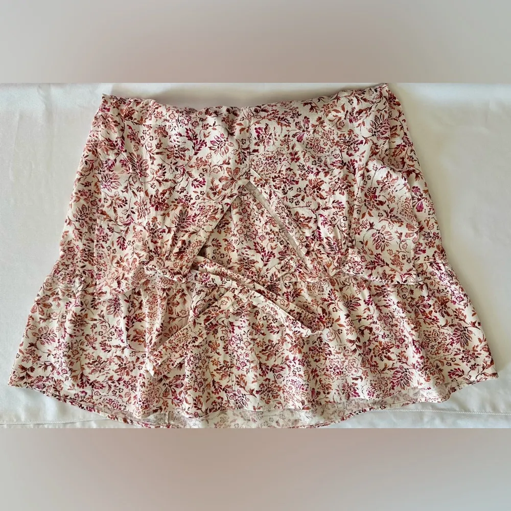 Isabel Maternity by Ingrid & Isabel Red and White Flutter Sleeve Sundress (745) Size L - Image 10