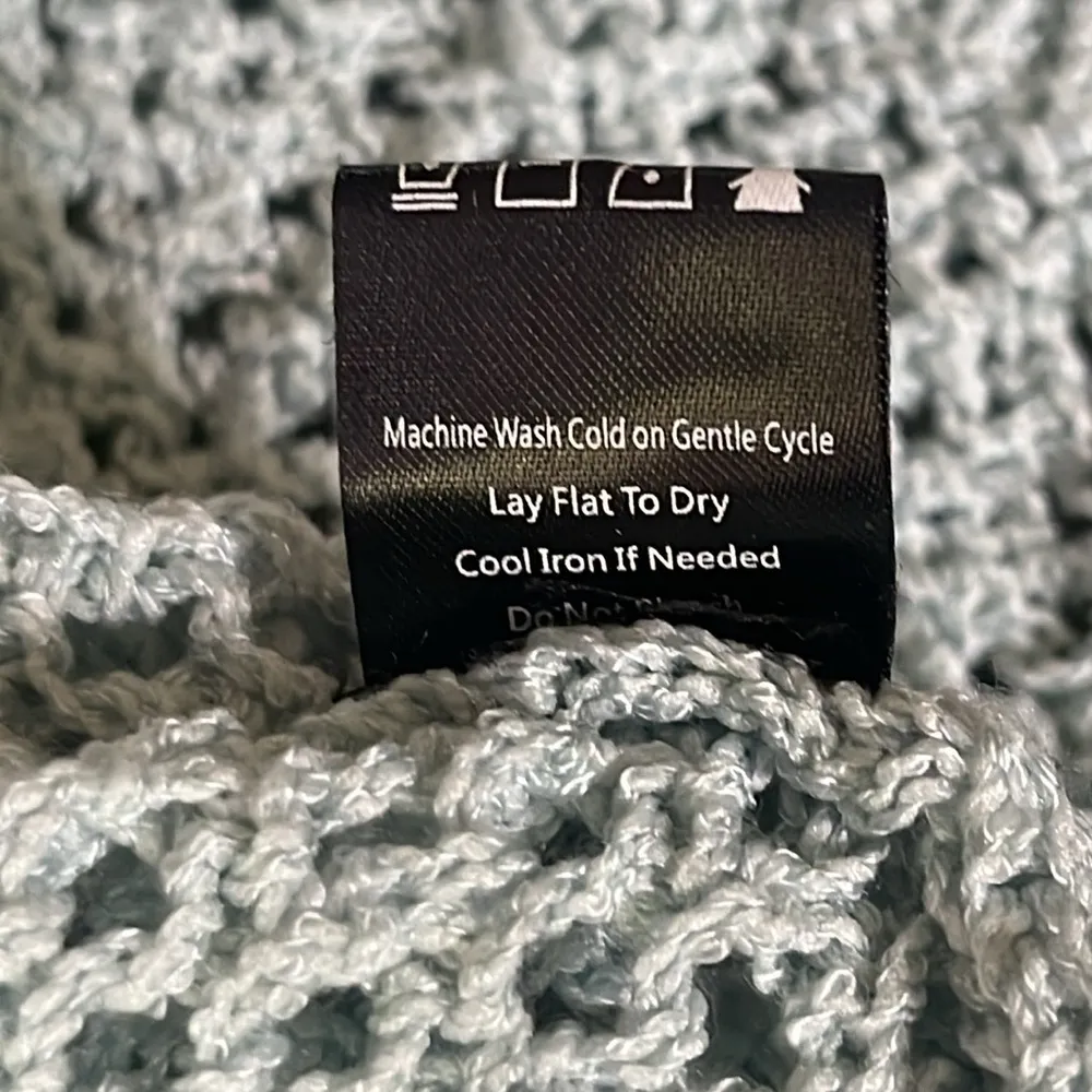 POL Cable Knit Pull Over/Beach Cover Up Size Small - Image 7