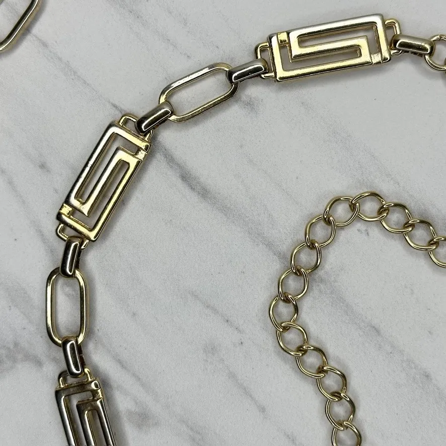 Greek Key Gold Tone Chain Belt One Size (OS) Adjustable Hook Closure ✨ - Image 8
