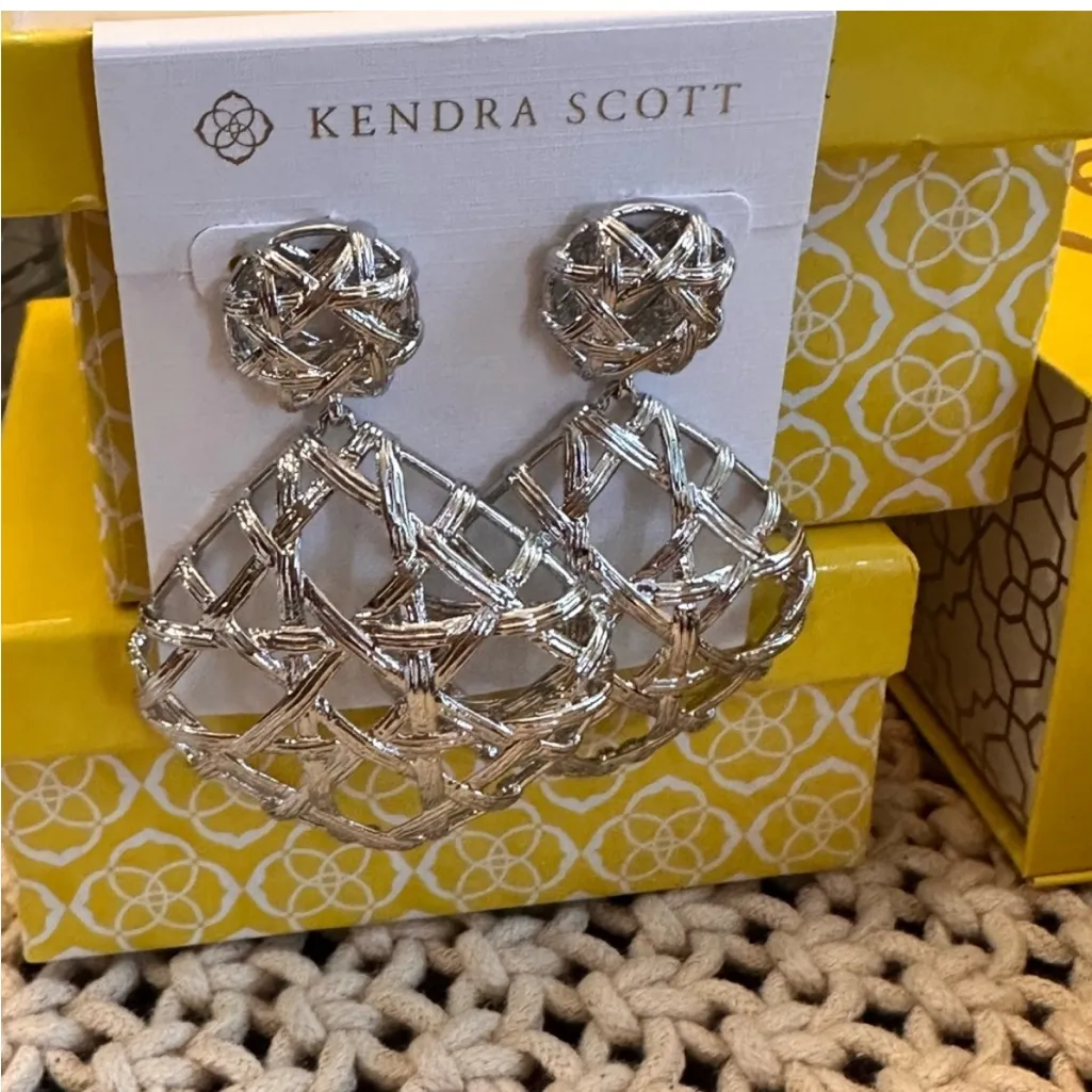 Kendra Scott | Natalie Gold Statement Earrings In Silver - Image 3