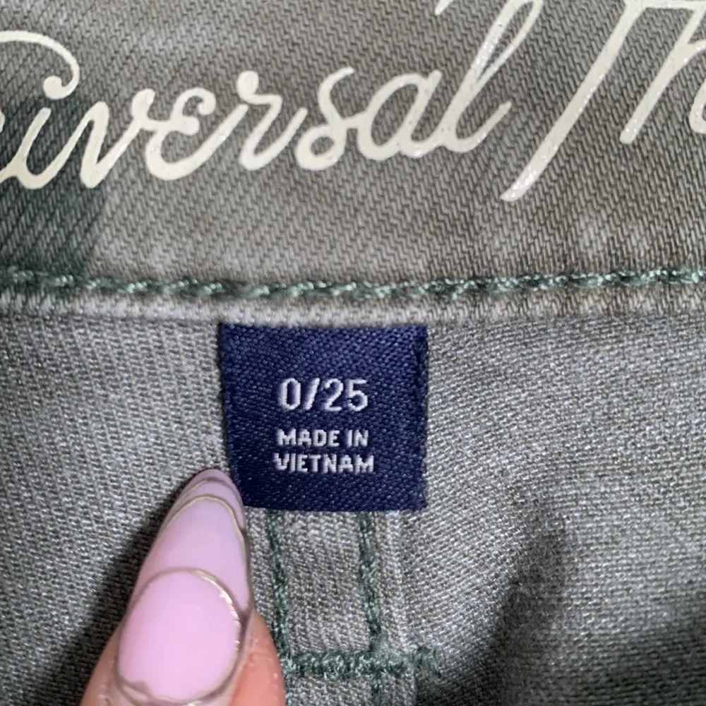 Universal Thread Green Camoflauge Ankle Pants Size 0/25 EUC #VEG-0214 - Image 7