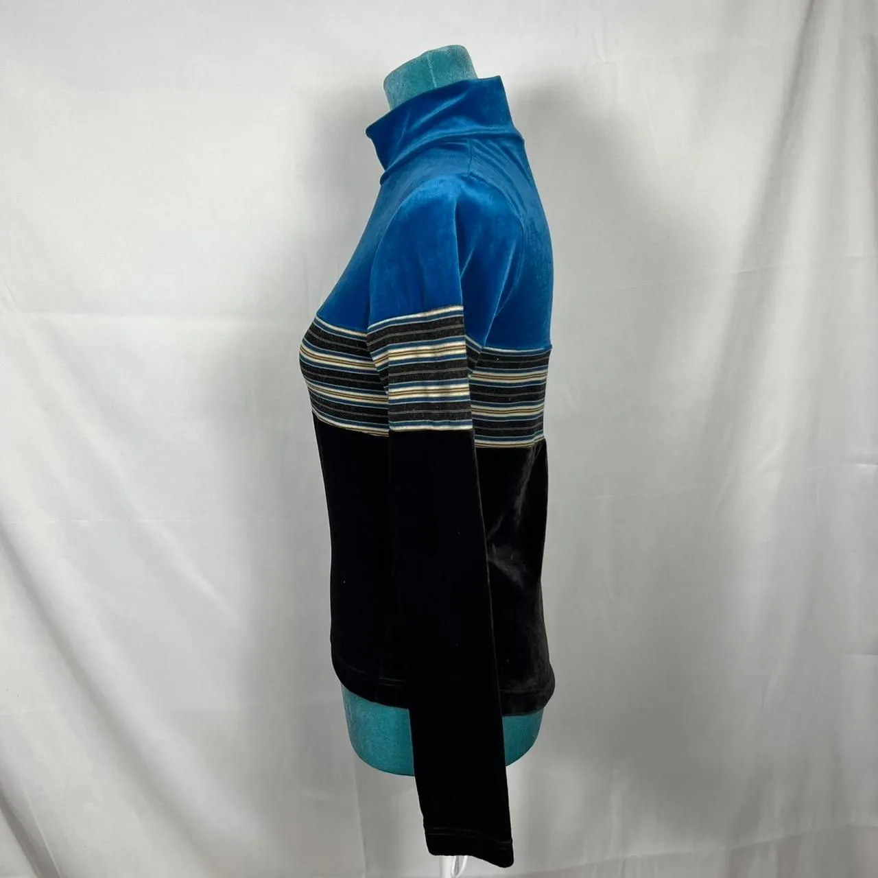 Y2K Vintage Energie Velour Turtleneck in Blue and Black - Image 2