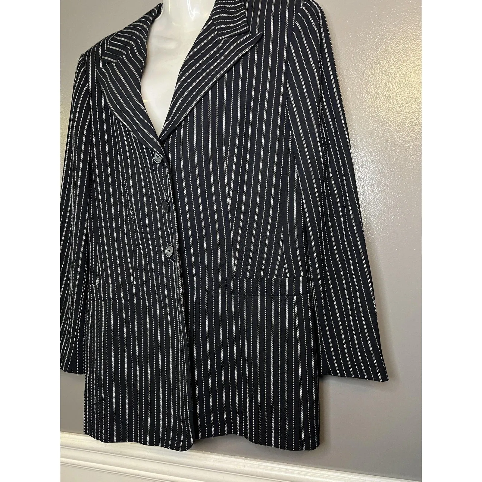 Escada Elements Blazer Jacket Womens 40 Black Pinstripe Wool Silk Made Italy Size L - Image 3