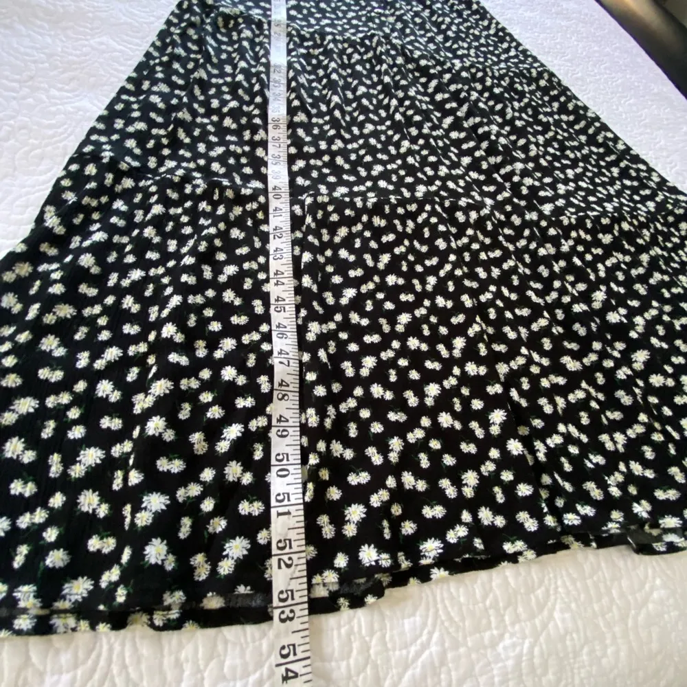 NY Collection Floral Tiered Maxi Dress Black with White and Yellow Daisy Print - Image 15