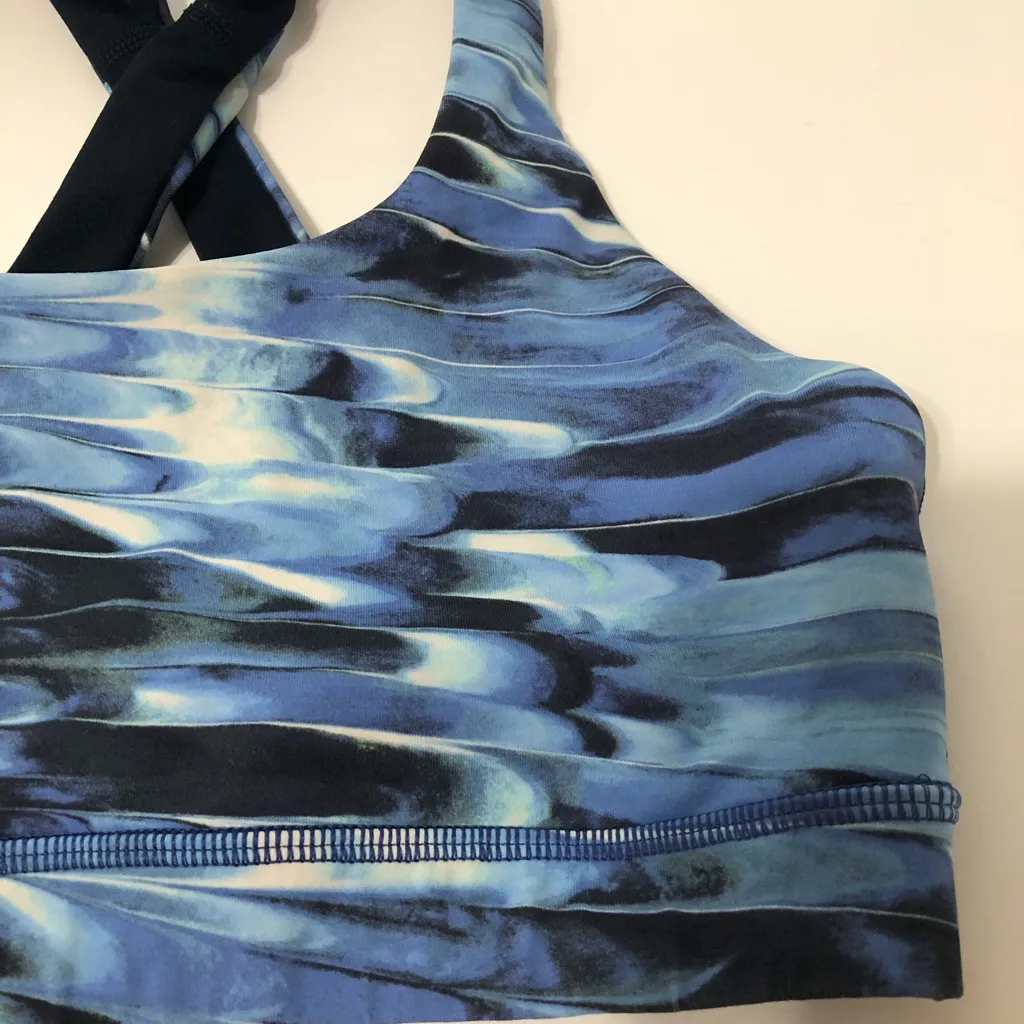 Lululemon time to sweat blue Women's  Sports Bra size 6 athletic - Image 3