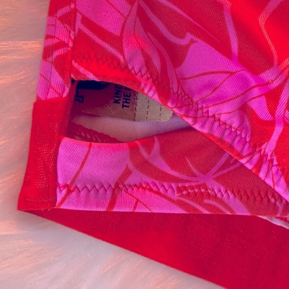 Pink Victoria's Secret Ultimate Lightly Lined Wrap Sport Bra - Image 2