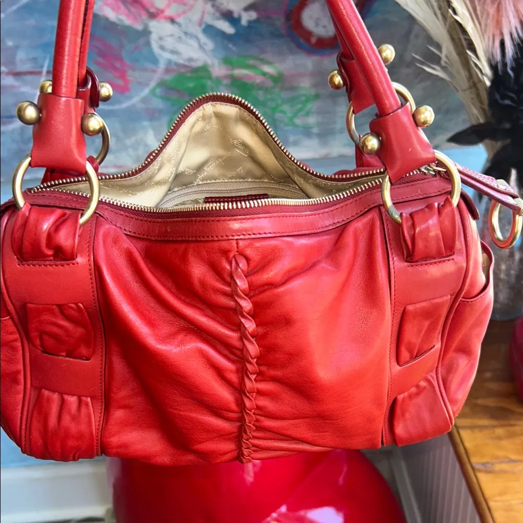Salvatore Ferragamo Red Leather Shoulder Bag - Image 10