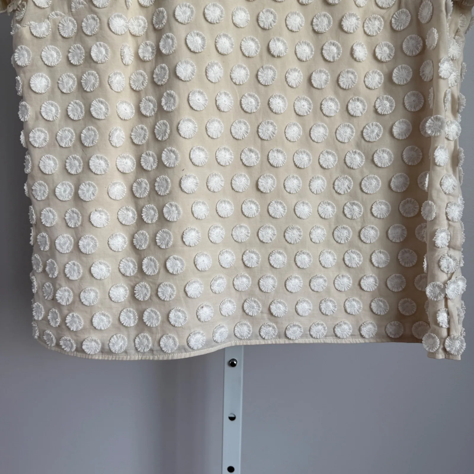Talbots Top sz 8 Cream Luxury Minimalist Textured Polka Dot Short Sleeve Blouse‎ - Image 3