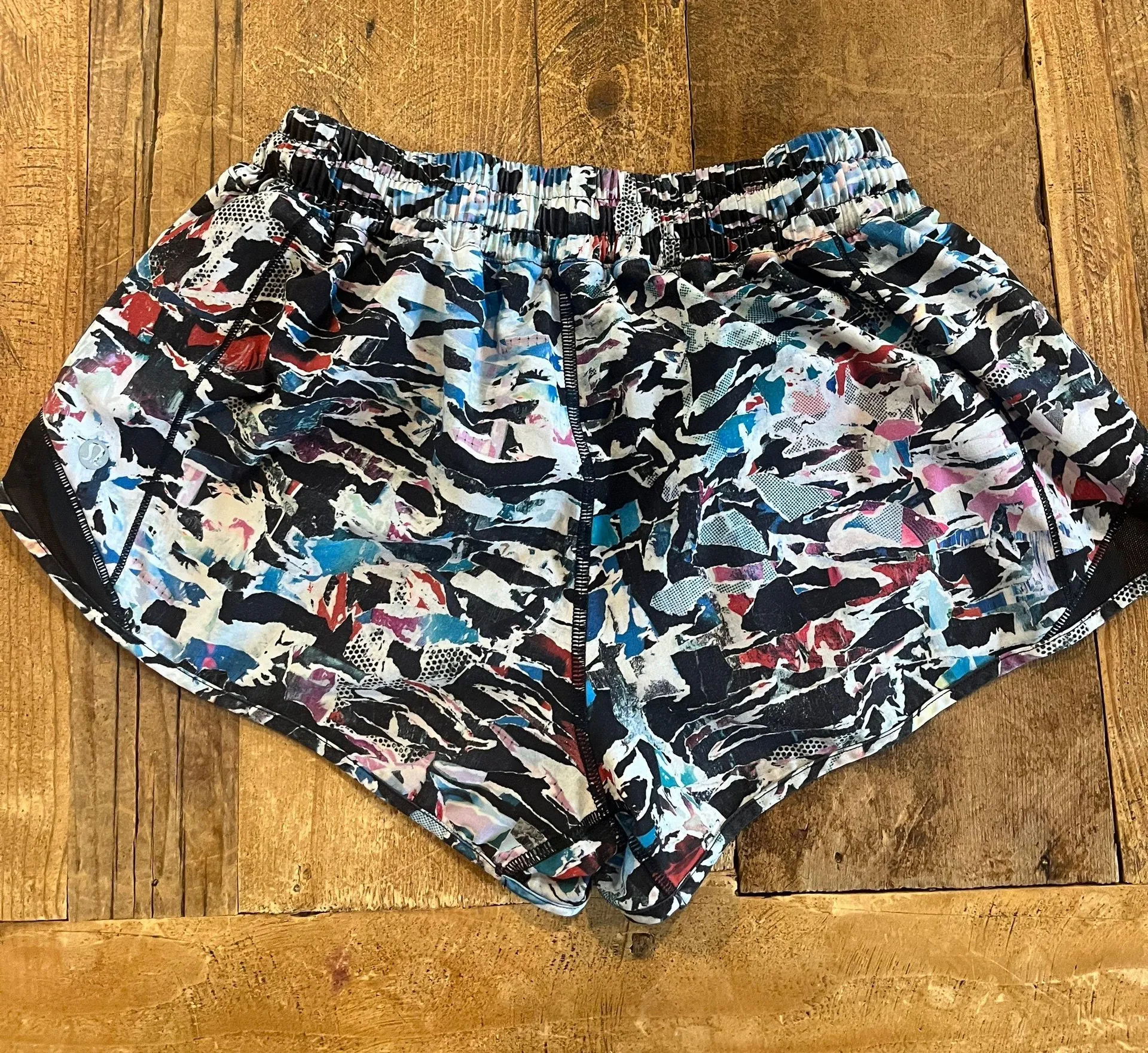 Hotty Hot Short 2.5” - Image 2