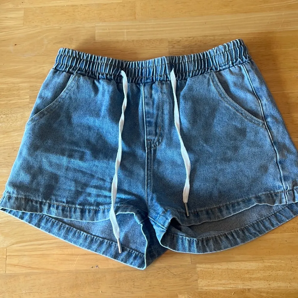 Paper Bag Denim front tie shorts - Image 2