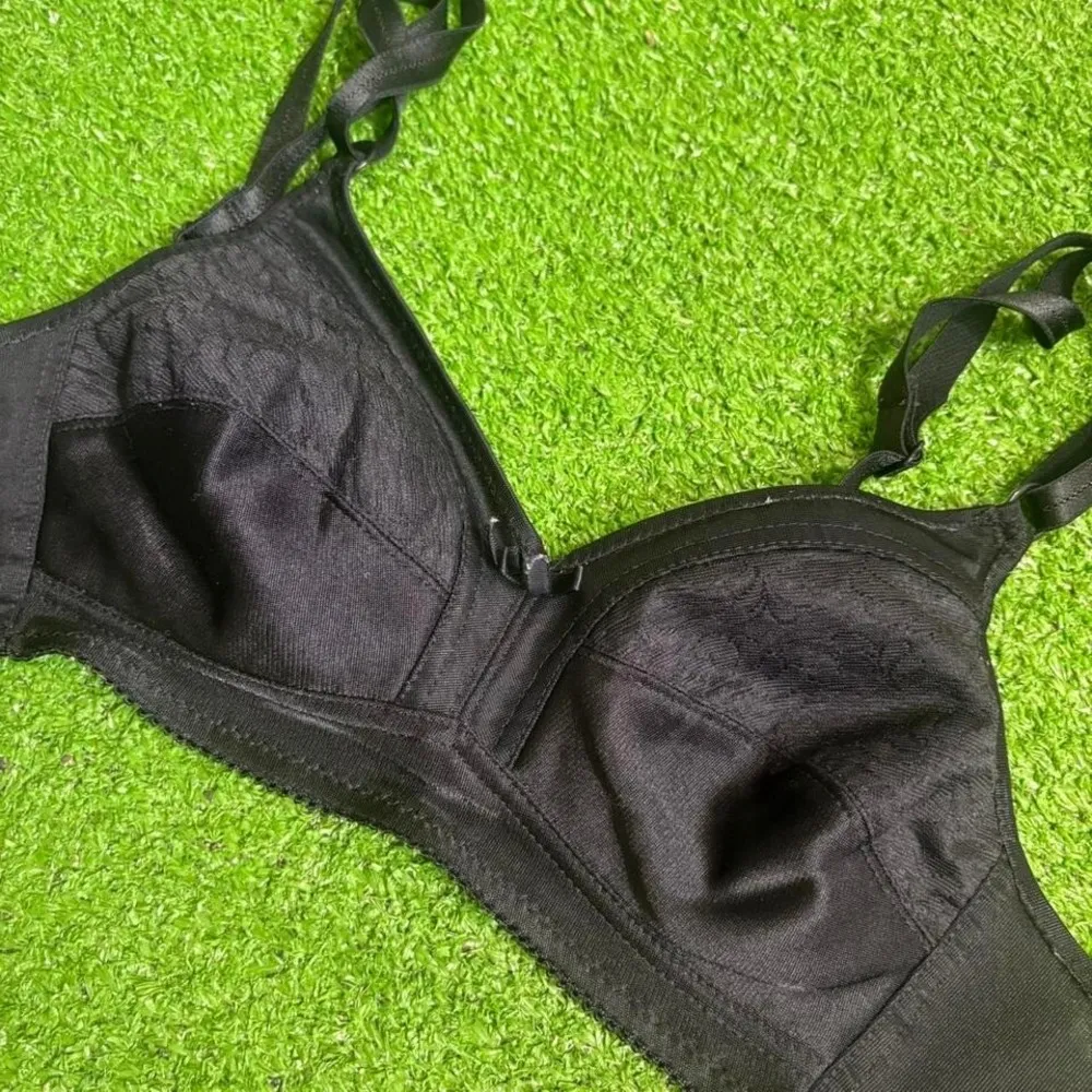 Vintage‎ Retro Black Womens Bra Adjustable Strap Size 35? hook Eye - Image 6