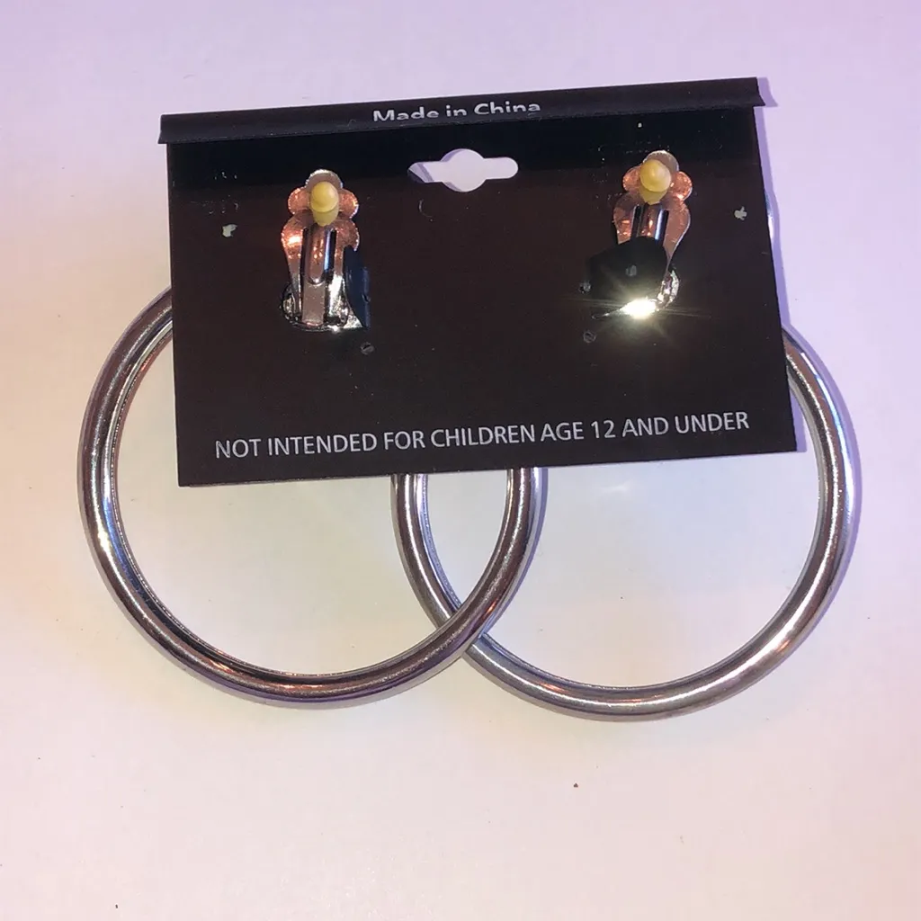 Elegant Huge Silver Tone and Faux Pearl Retro Boho Clip On Earrings - Image 4