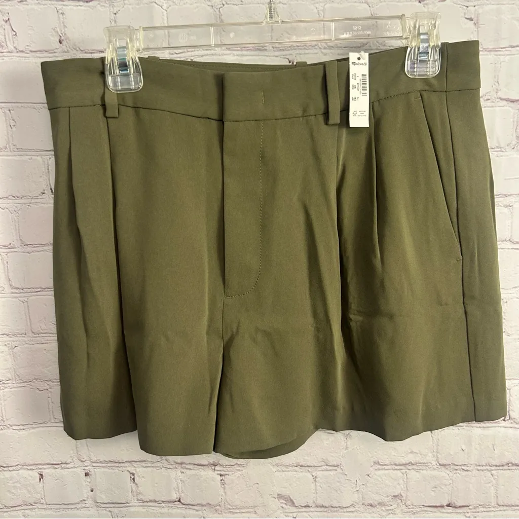 Madewell New EZ pleated trouser shorts safari green preppy size 4 retro chic - Image 2