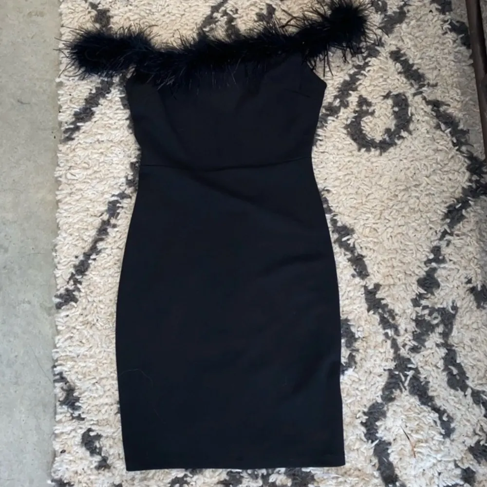 Formal fuzzy, off the shoulder cocktail dress - Image 2