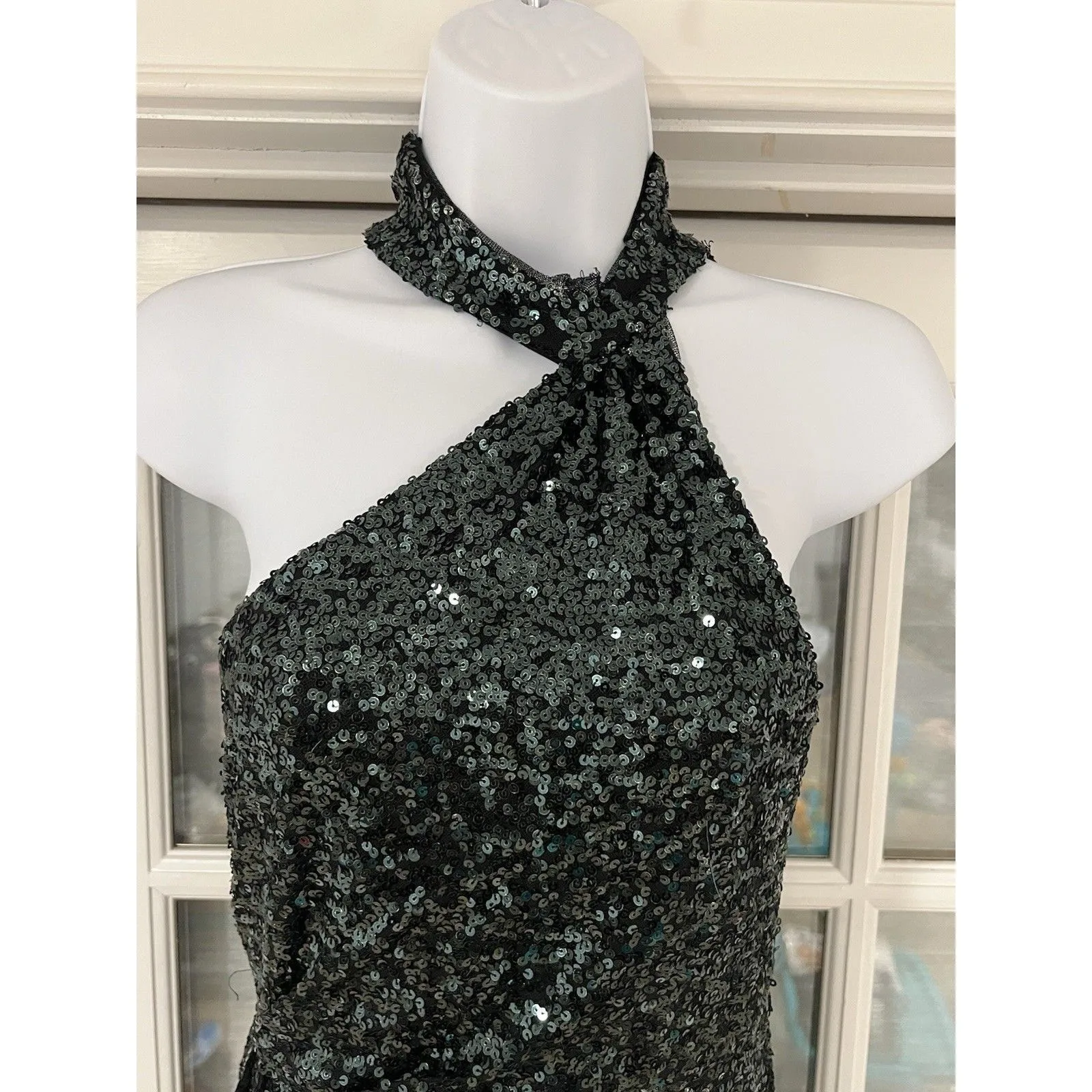 Badgley Mischka Emerald Sequin Asymmetrical Halter Gown Size 2 - Image 14