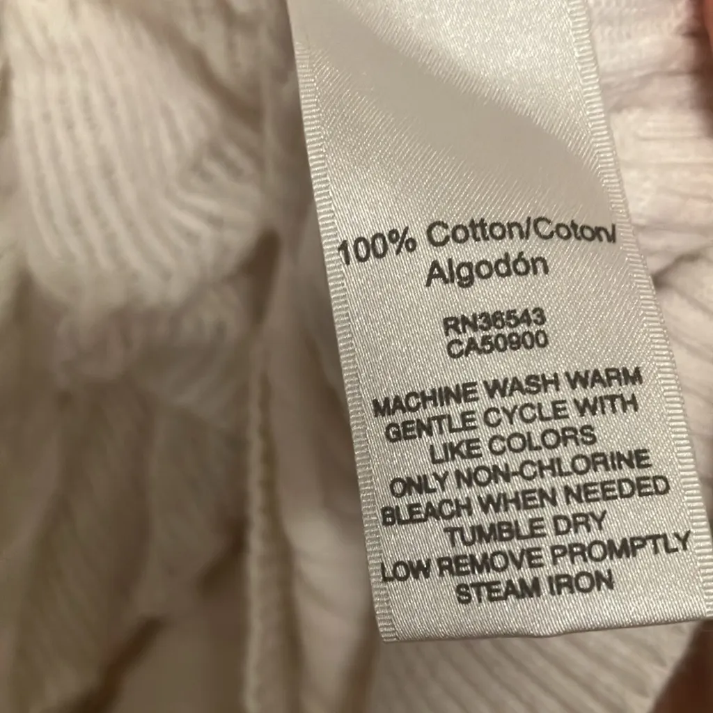 FINAL MARKDOWN Van Heusen ruffled front cardigan large - Image 4