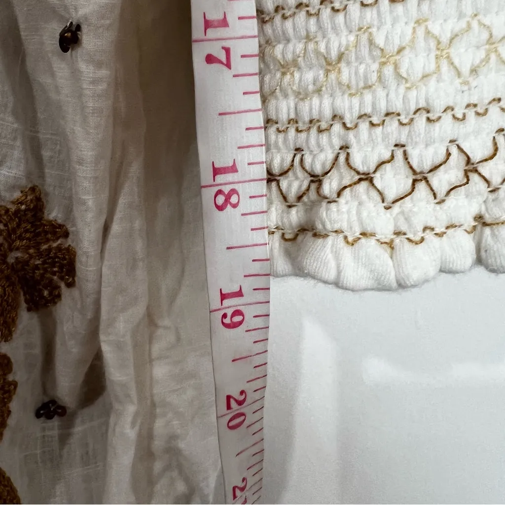 ANTHROPOLOGIE‎ Smocked Embroidered Puff Sleeve Square Neck Top Womens SIZE SMALL - Image 8