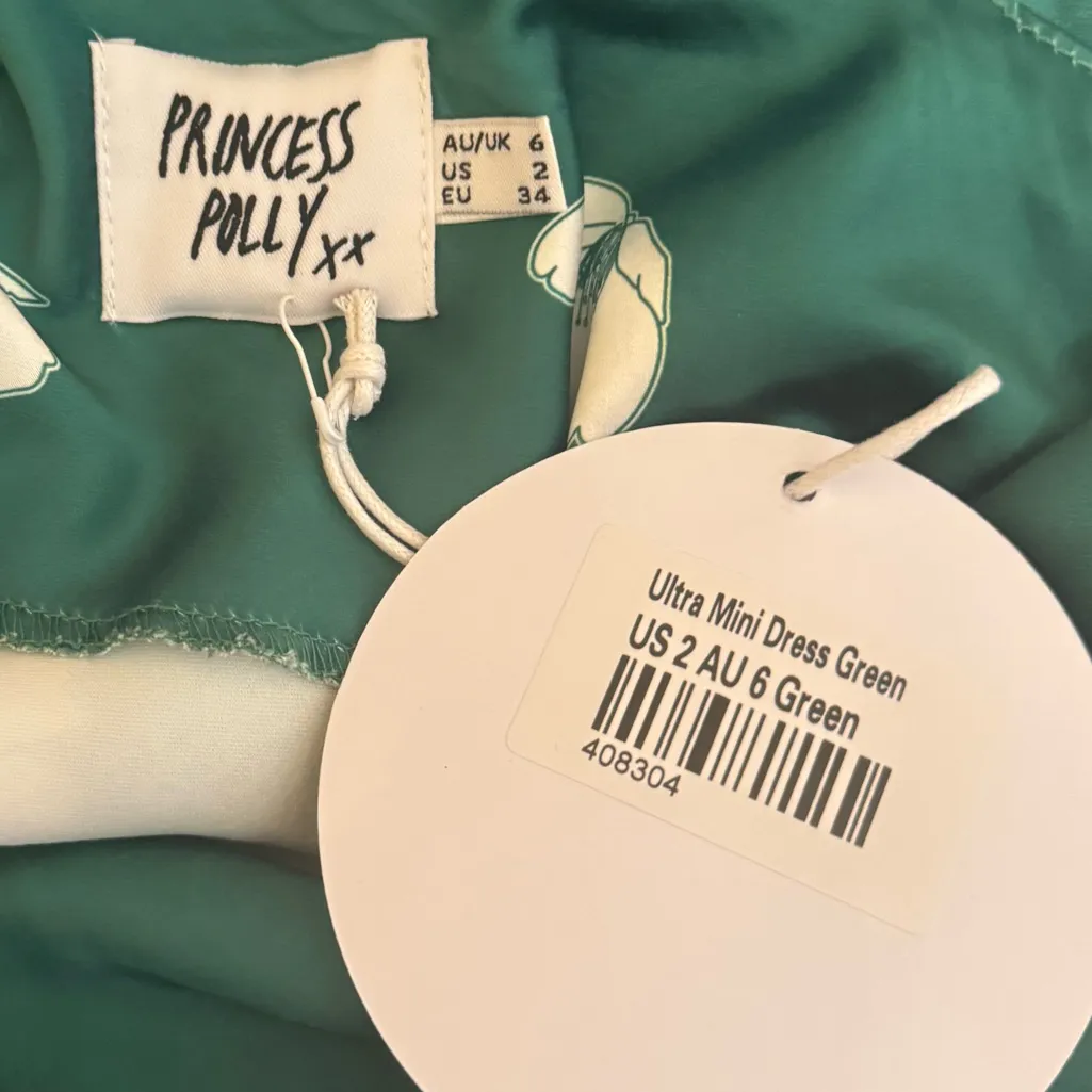 Princess Polly Ultra Mini Dress in Green Floral - Image 5