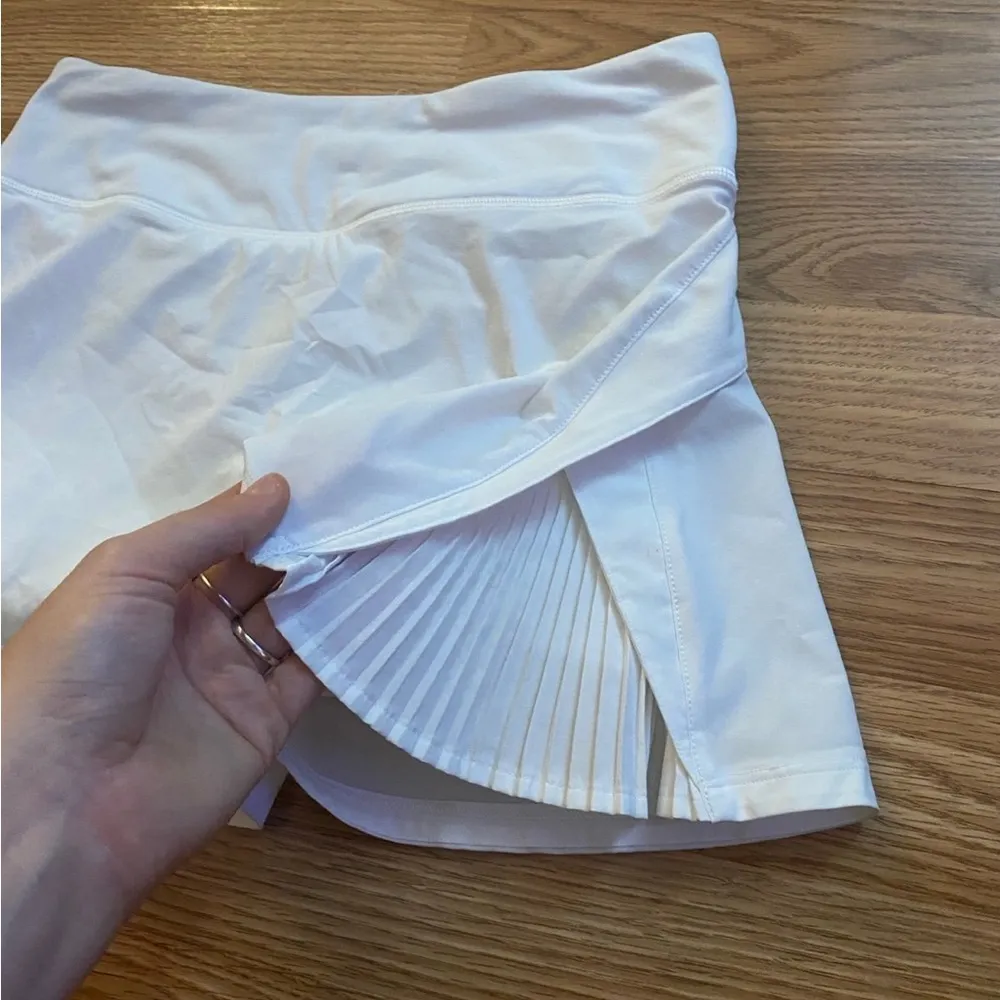 Lululemon Play Off The Pleats Skort Size 2 - Image 4