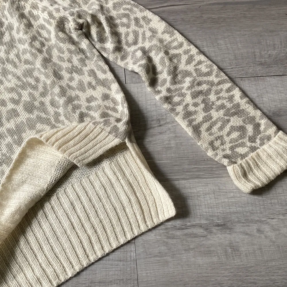 Animal Print Sweater - Image 5