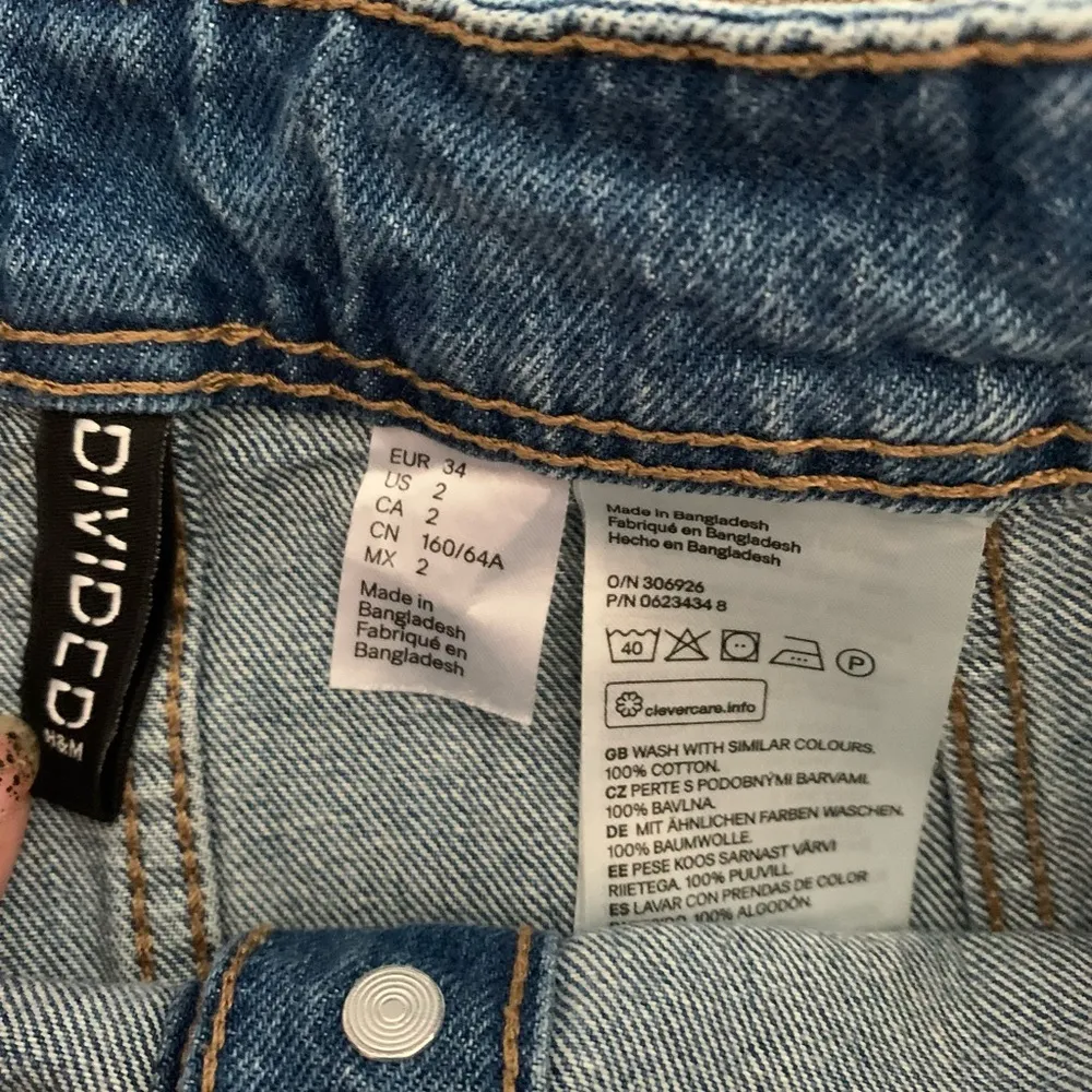 H&M Divided denim button front 90s style skirt size 2 - Image 2