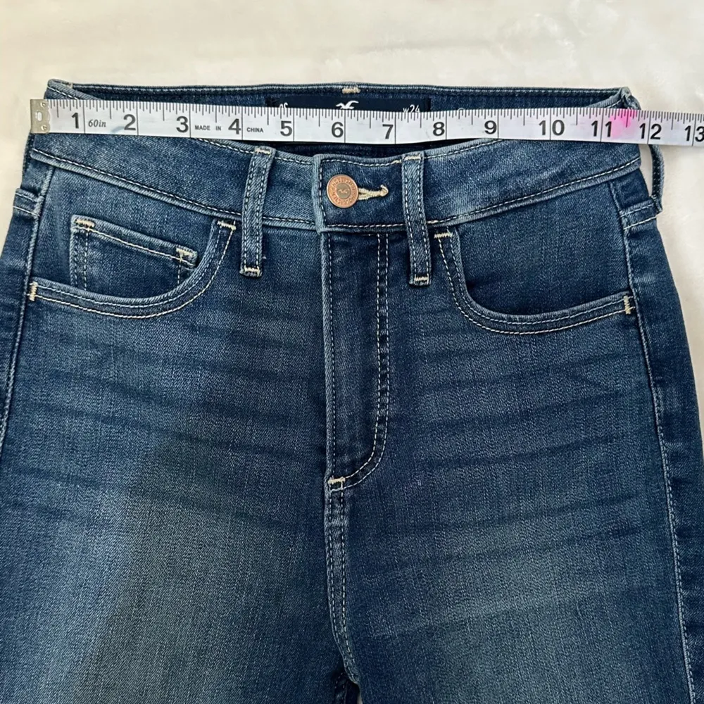 Hollister Curvy High Rise Super Skinny Blue Jeans with Modern Gradient - Image 3