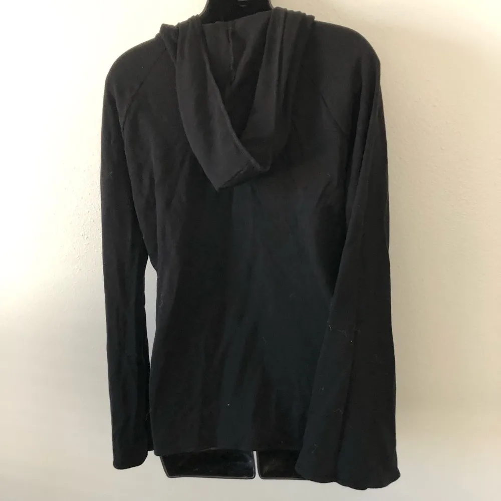 LA Made black lightweight hooded pullover top woman’s medium - Image 2