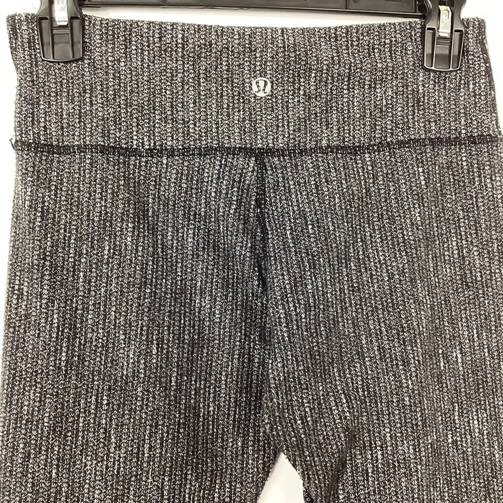 Wunder Under Leggings Size 6 - Image 9