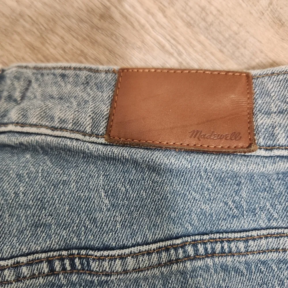 FLAWED Madewell Jeans Size 28 - Image 8