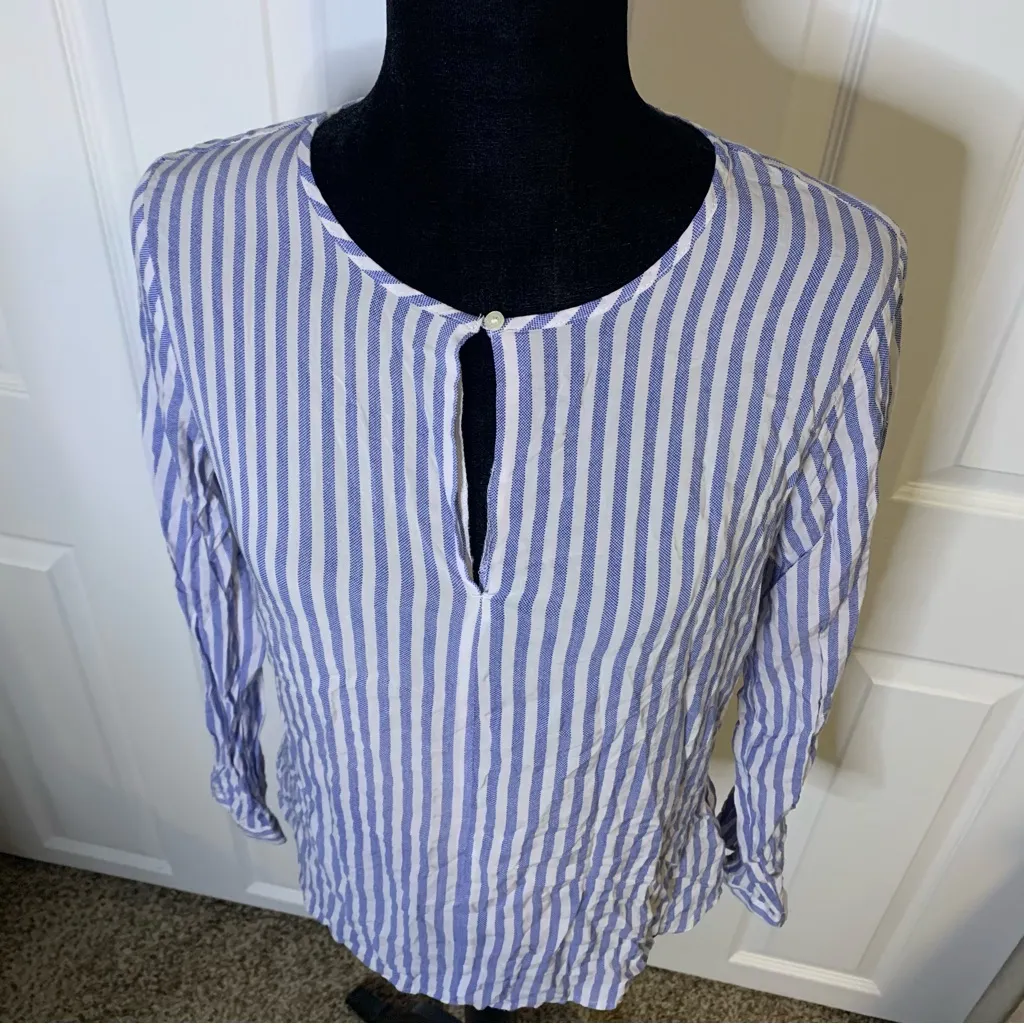 GAP Womans Striped Blue and White Top - Image 2