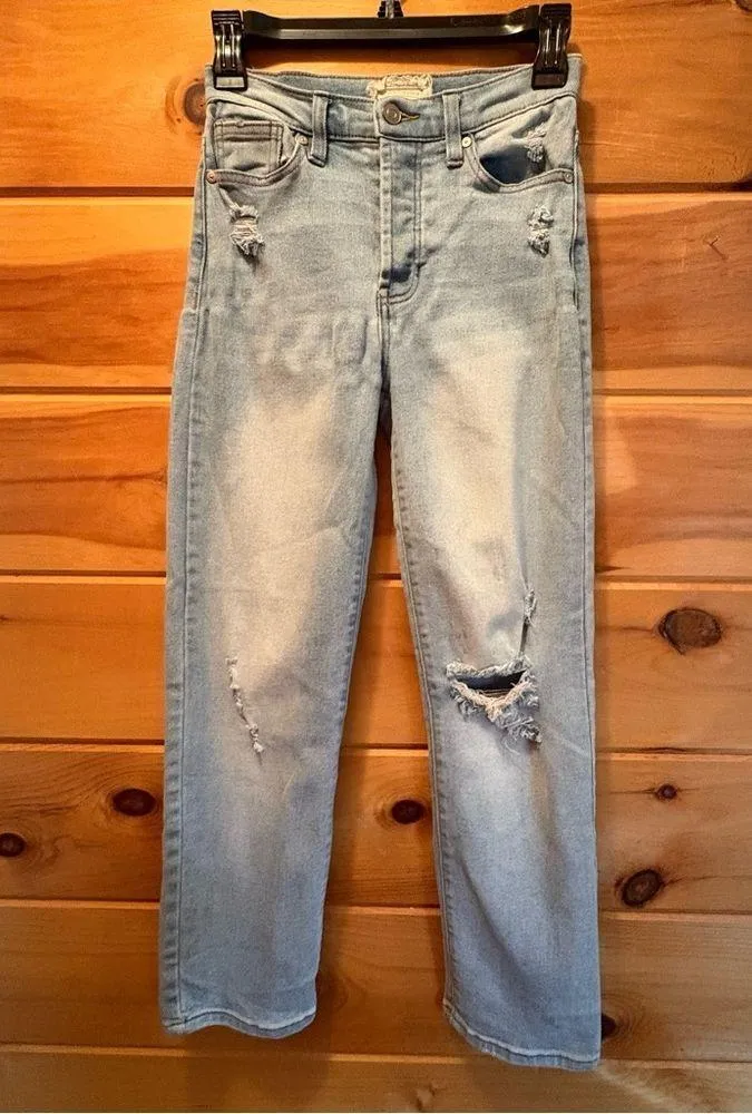 Altar’d State Distressed Light Wash Denim Jeans size 25/1. - Image 2