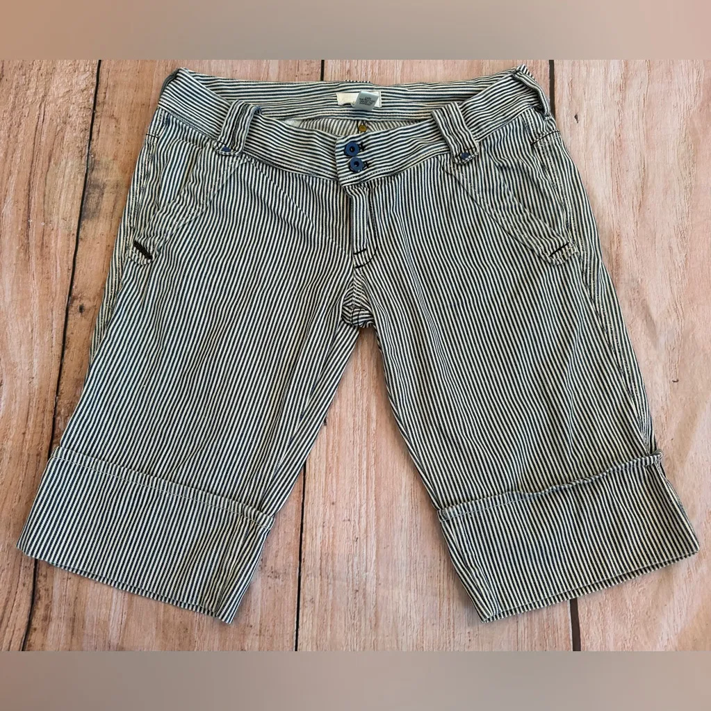 Diesel Woman’s Jorts Jean Shorts Size 31 Conductor Denim - Image 2