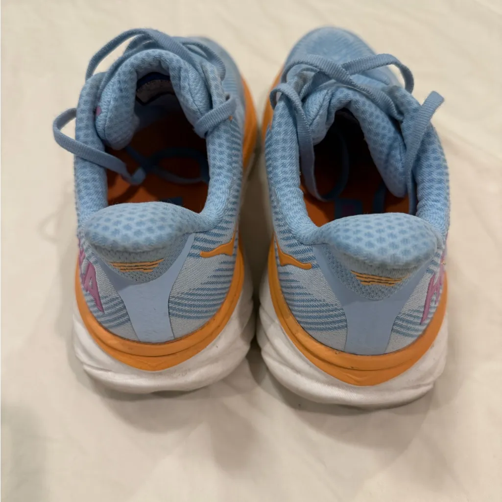 Hoka Clifton 9 Women's Tennis Shoes size 9 - Image 3