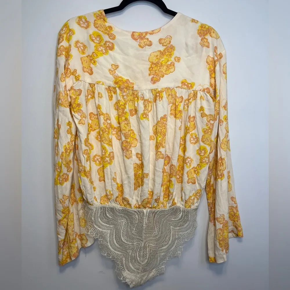 FREE People Forties Feels Floral Tie Neck Lace Detail Bodysuit Sz M - Image 12
