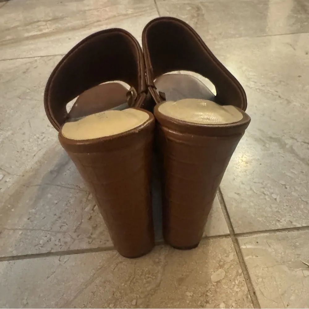 Nine West 4.5" wedge heels 8 1/2 brown - Image 3