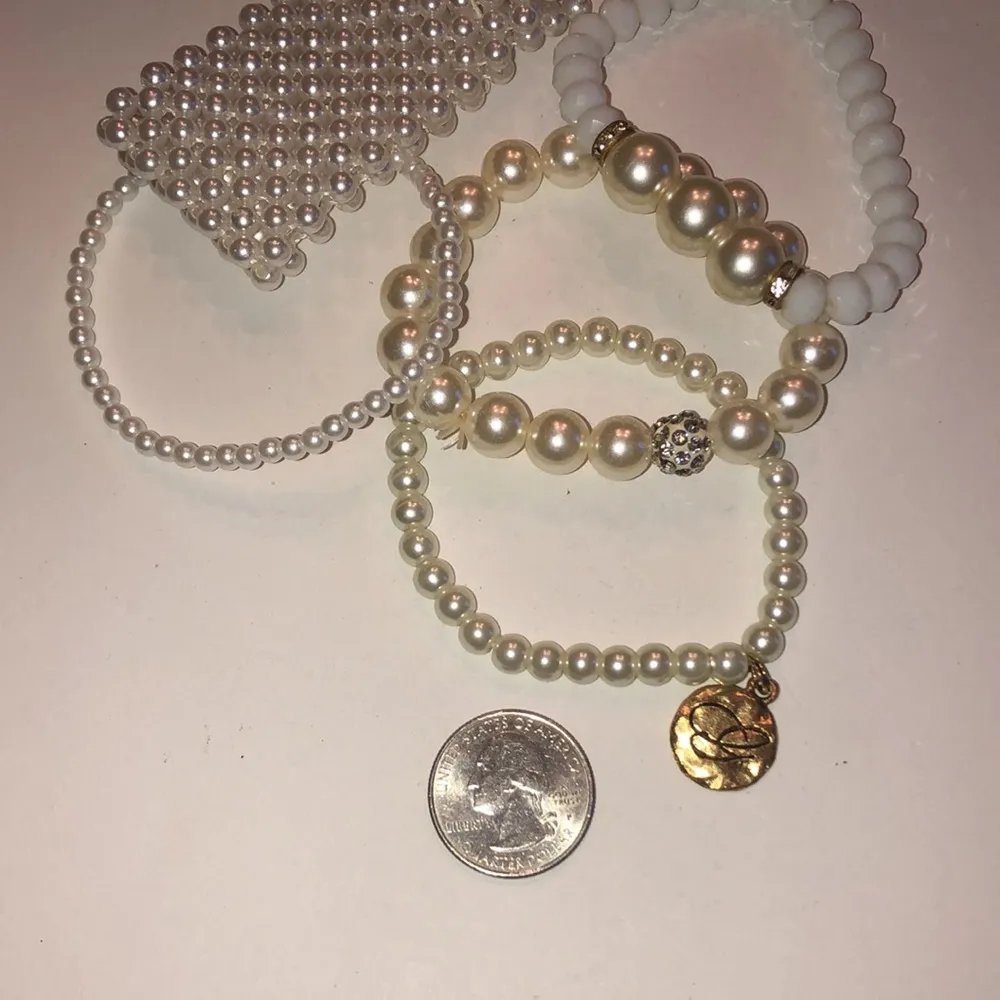 Lot of 5 Faux Pearl Stretchy Boho Vintage Beaded Bracelets - Image 5