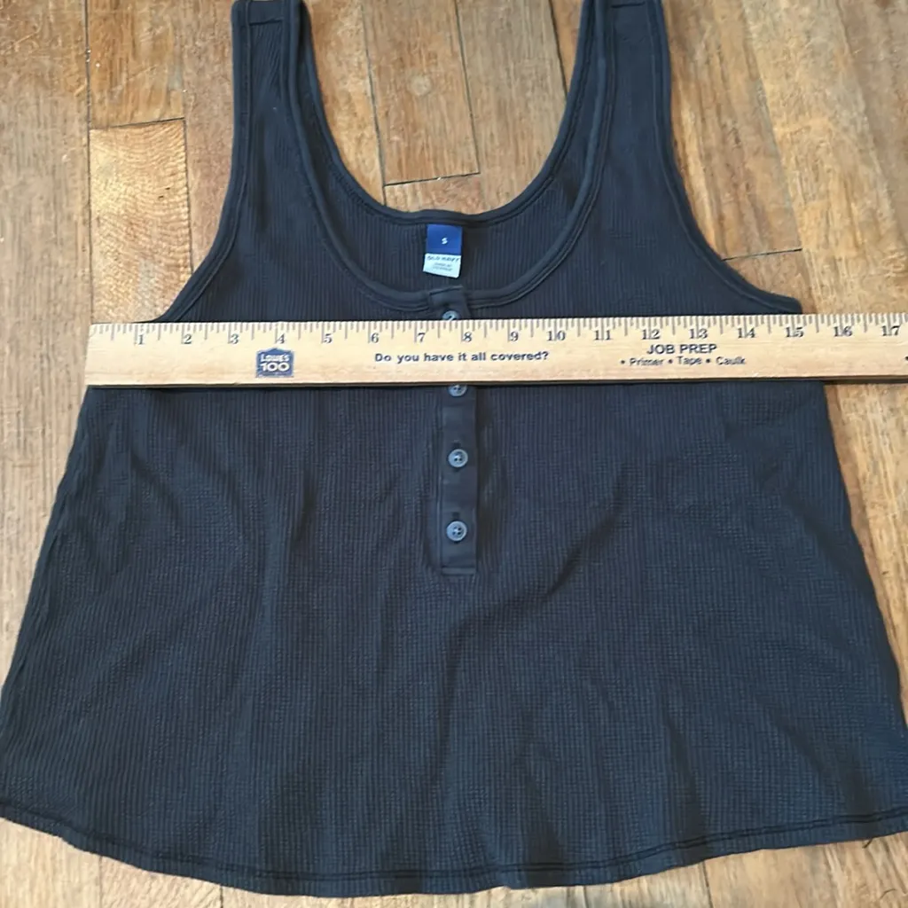 Old Navy Dark Gray‎ Sleeveless Button Tank Top Cropped Size S Flowy Waffle Weave - Image 5