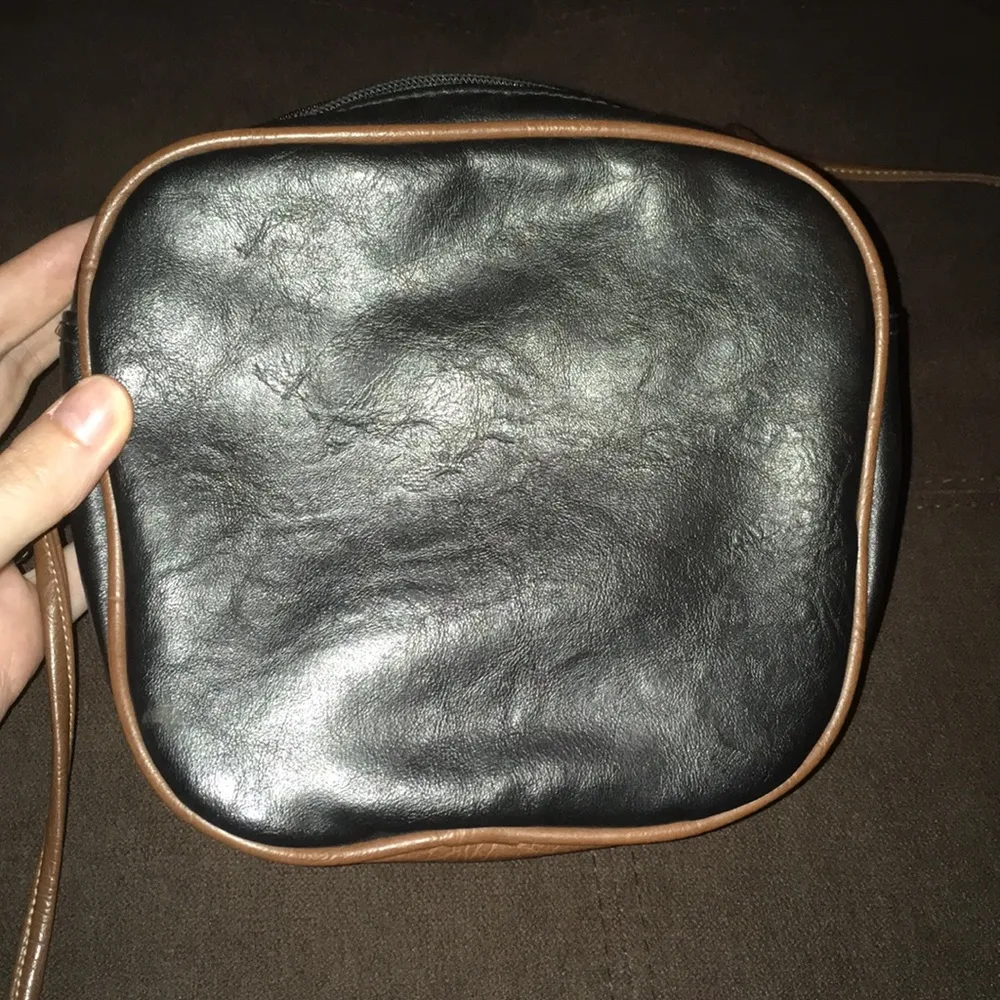 Capezio Black And Brown Vintage Crossbody purse - Image 6