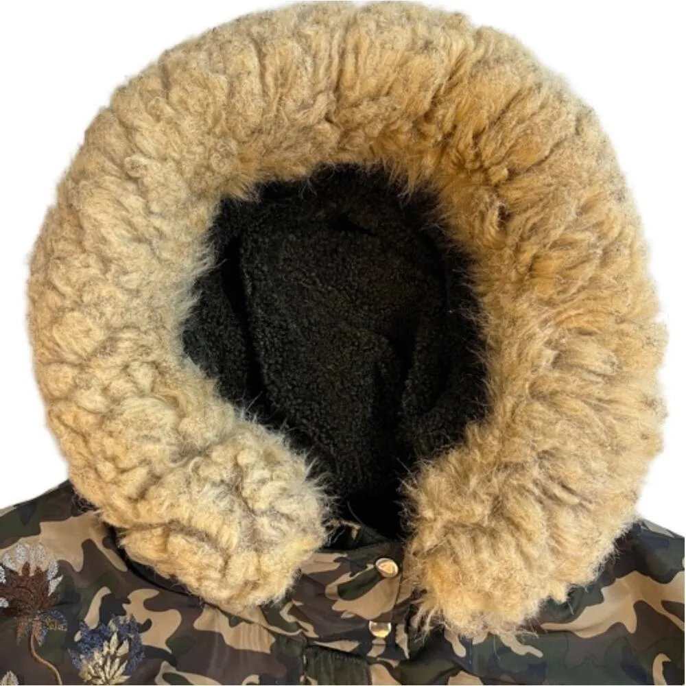 Zara Camouflage Floral Embroidered Faux Fur Hood Puffer Coat Size L Soft Cuffs - Image 3