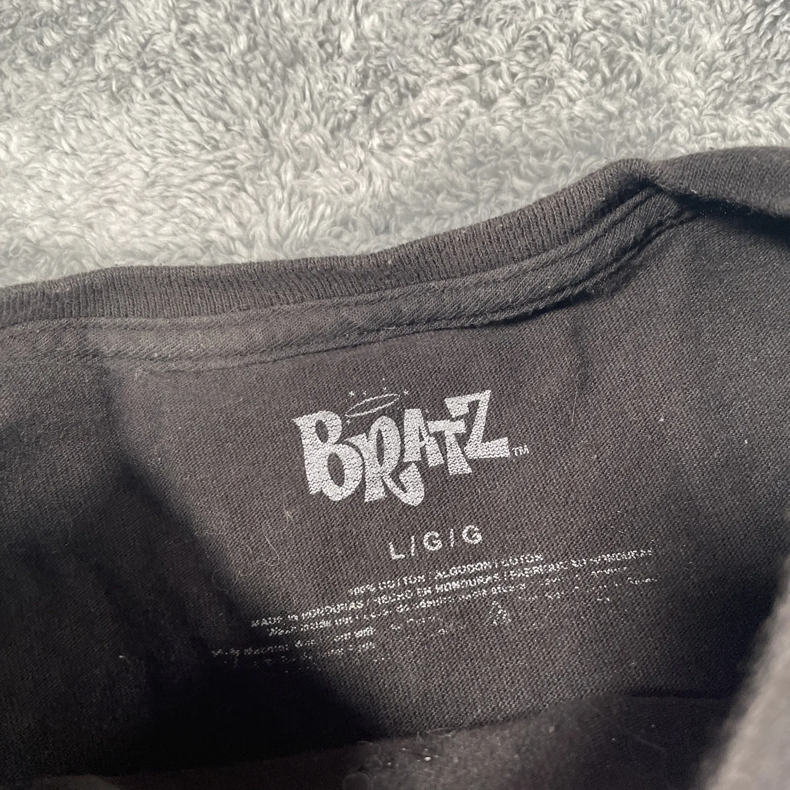 Y2K Tee Shirt SZ L Bratz 2000s Graphic Grunge Fairy Skater Black Neon MGA Size L - Image 6