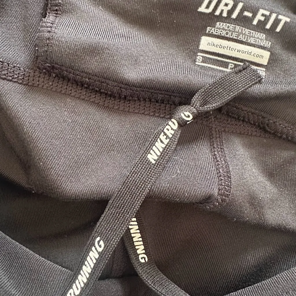 Nike Running Dri-Fit Cropped Black Legging Size small - Image 5