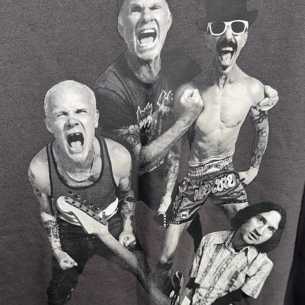 Edgy Black Graphic Hoodie Size M - Image 3