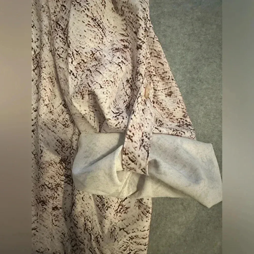 Amaryllis blush snake print light weight loose blazer size L Pink Size L - Image 7