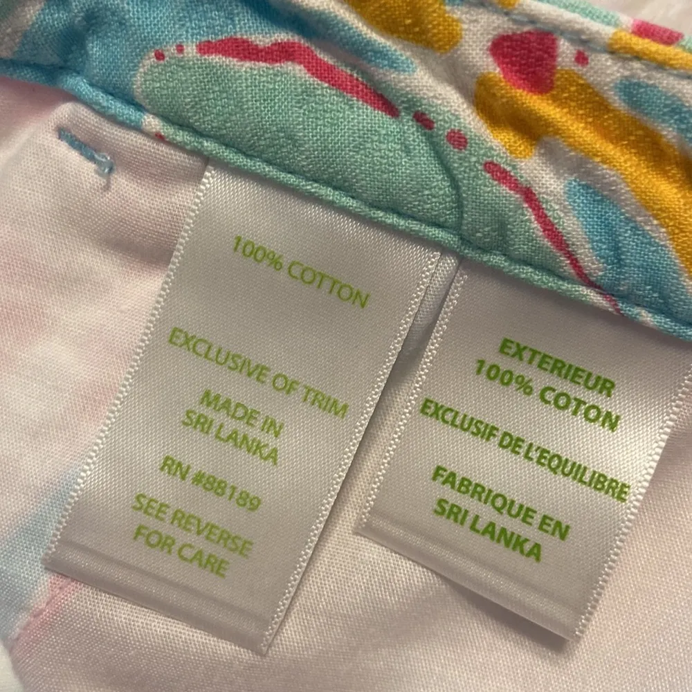 Lilly Pulitzer Pink and Blue  Shorts Vibrant Tropical Print size 2 - Image 3