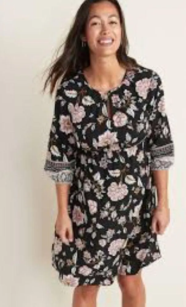 Old Navy Maternity Waist-Defined Keyhole Neck 3/4 Sleeve Floral Dress Size M - Image 2