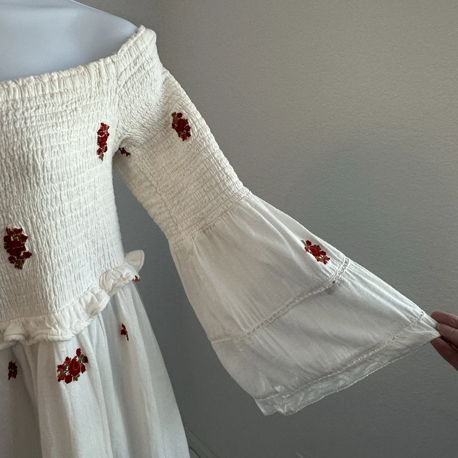 Free People Women's White Embroidered Smocked Boho Dress, Sz: L (b31) - Image 4