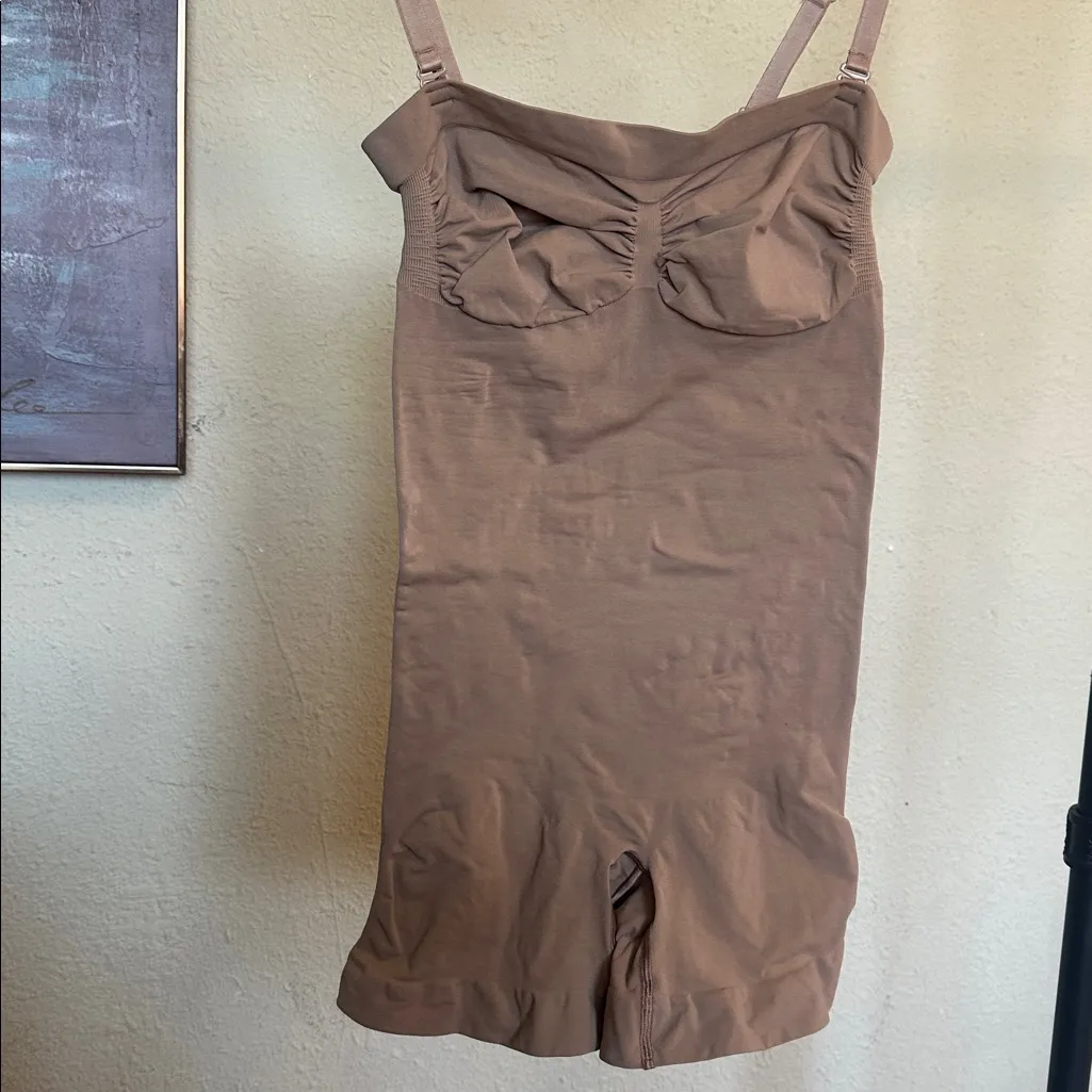NWOT SKIMS Strapless Sculpting Mid Thigh Bodysuit size 4X Sienna - Image 5