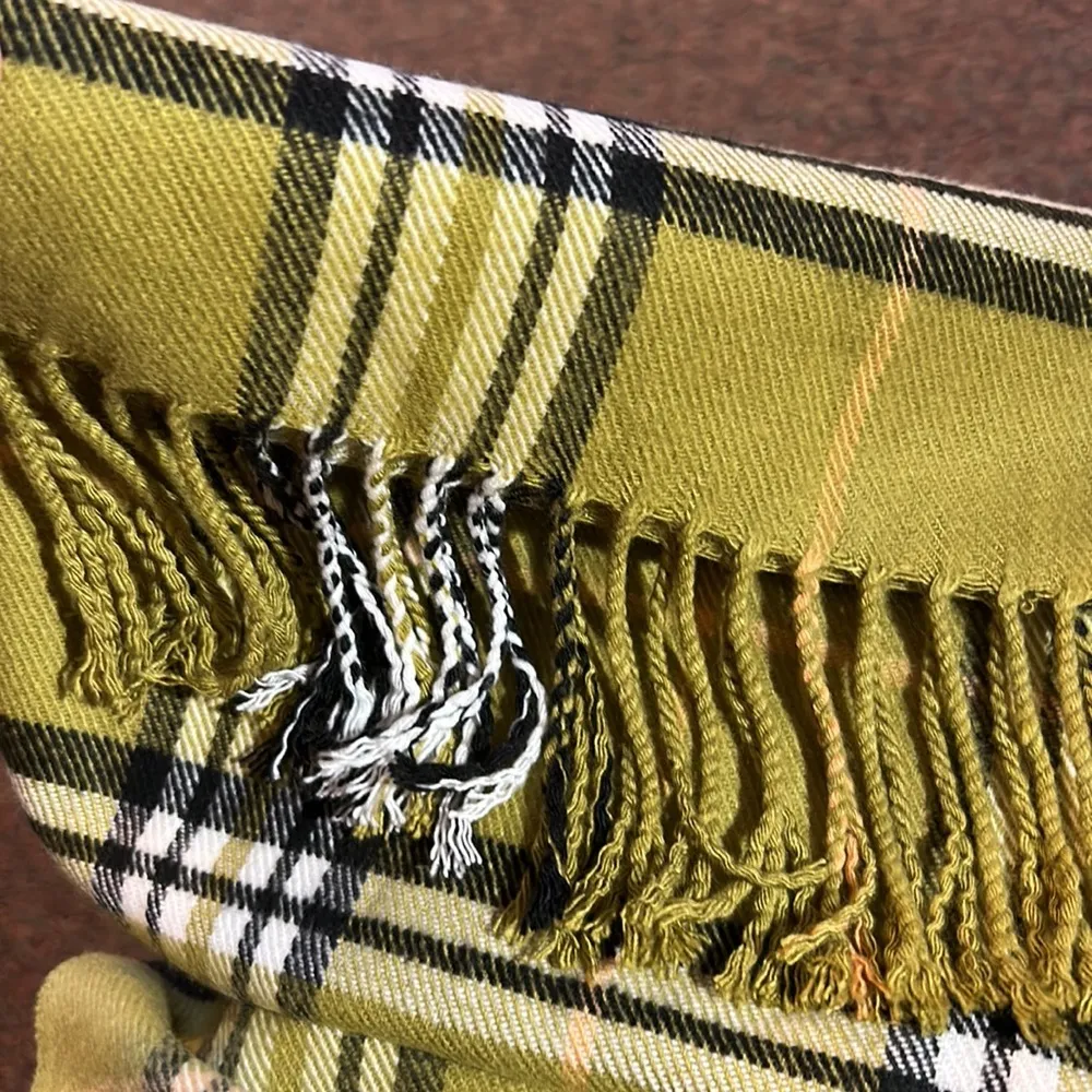100% Cashmere Scarf made in Scotland - Image 5