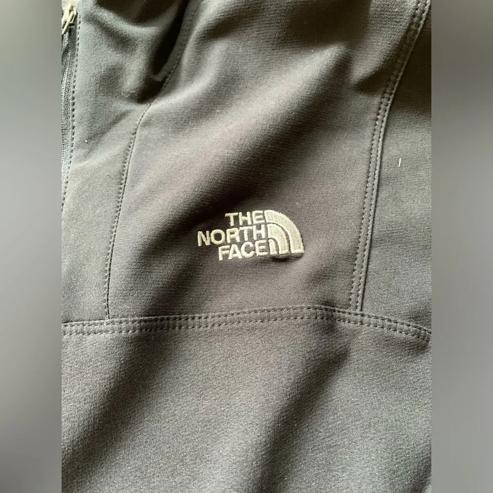The north face flight series apex XS 1/4 zip - Image 3