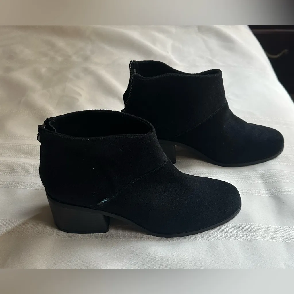 Toms  Classic Black Ankle Boots - Image 8